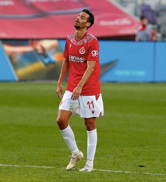 אינבינדר מאוכזב, הערב בבלומפילד // צילום: אלן שיבר